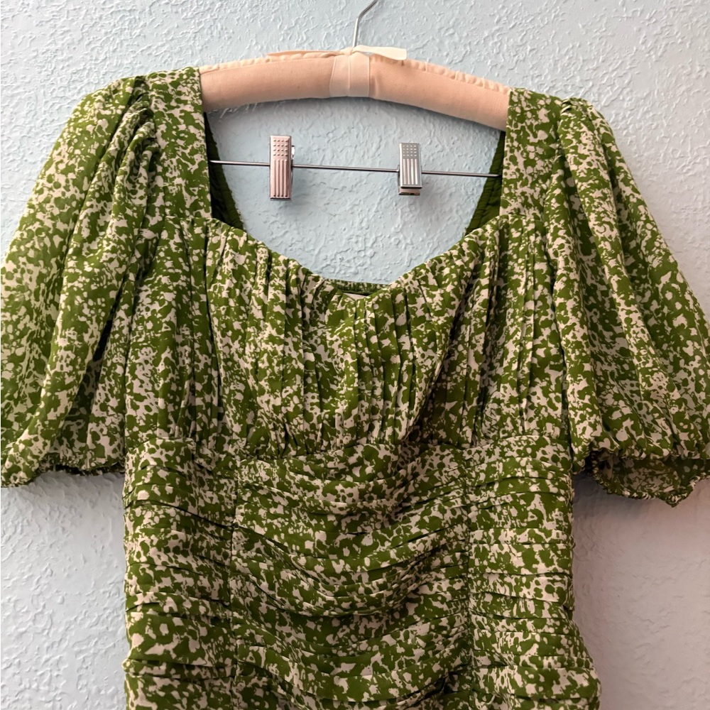 Abercrombie & Fitch Green and White Top